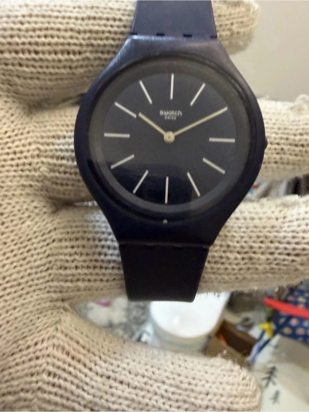 Swatch Skin Skindeep Ultra-Thin Navy Blue Dial Men's Watch SVUN107.
